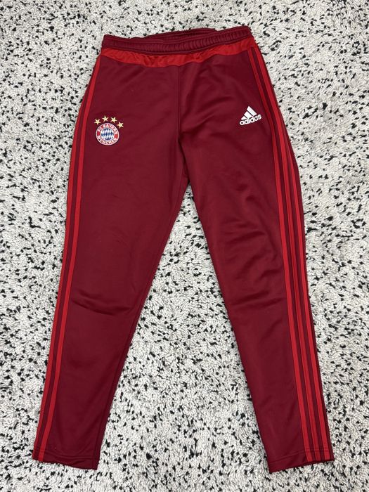 Мъжко долнище ADIDAS FC BAYERN MUNCHEN . Размер М
