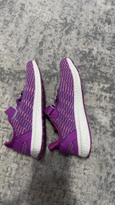 Продается кроссы adidas skechers 36 размер