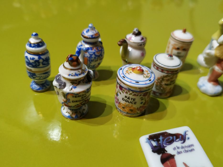 Minifigurine portelan! Calitate exceptionala, modele deosebite!