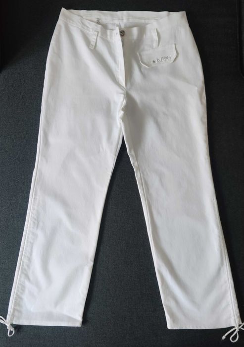 Бял панталон за момиче