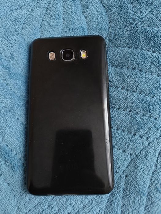 Продам телефон Самсунг J5