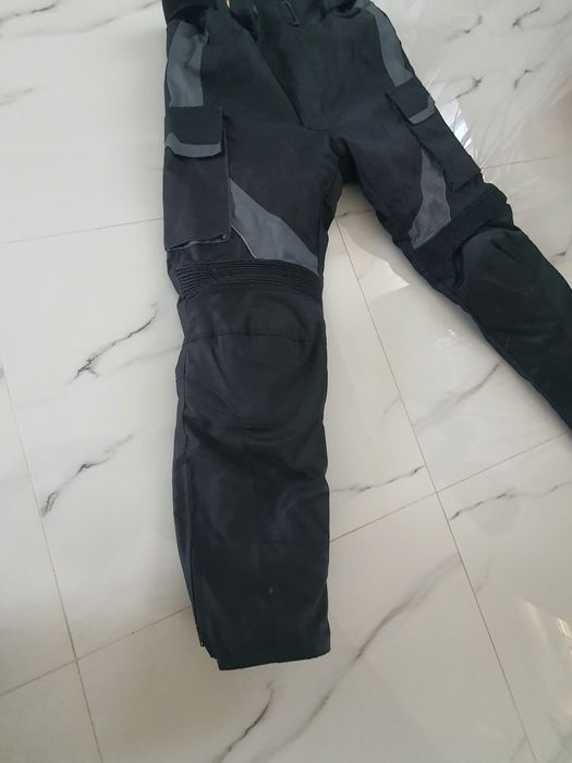 Pantaloni motocicleta