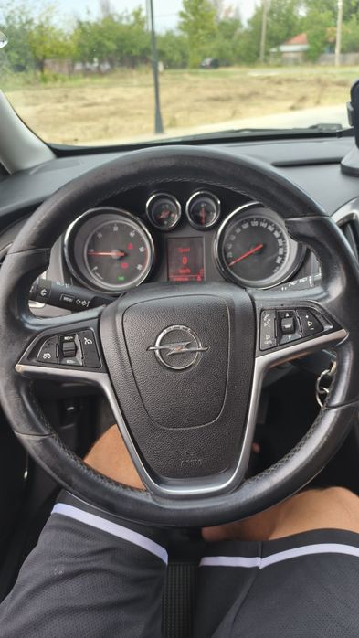 Se vinde Opel Astra j