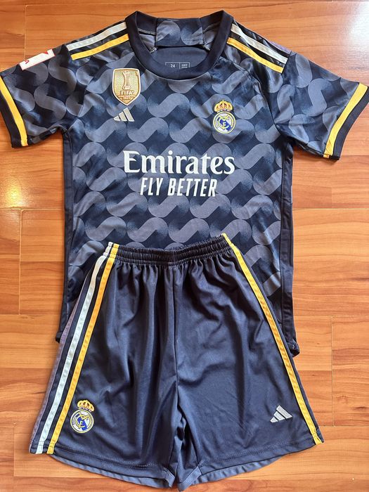 Детски екип REAL MADRID размер 24