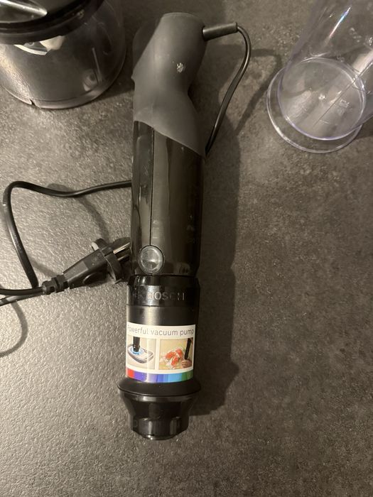 Mixer vertical Bosch 1000W + vidat