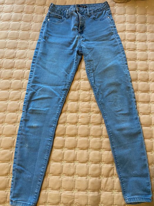 Продавам дамски дънки