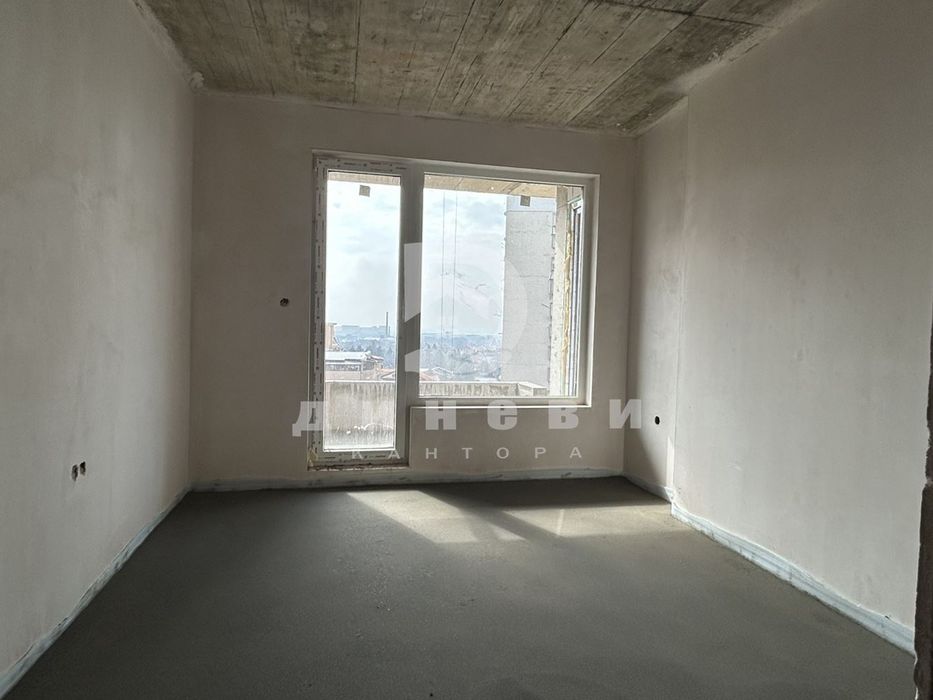 Тристаен апартамент в Самара 3