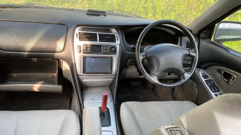 Mitsubishi Diamante 1998 г.