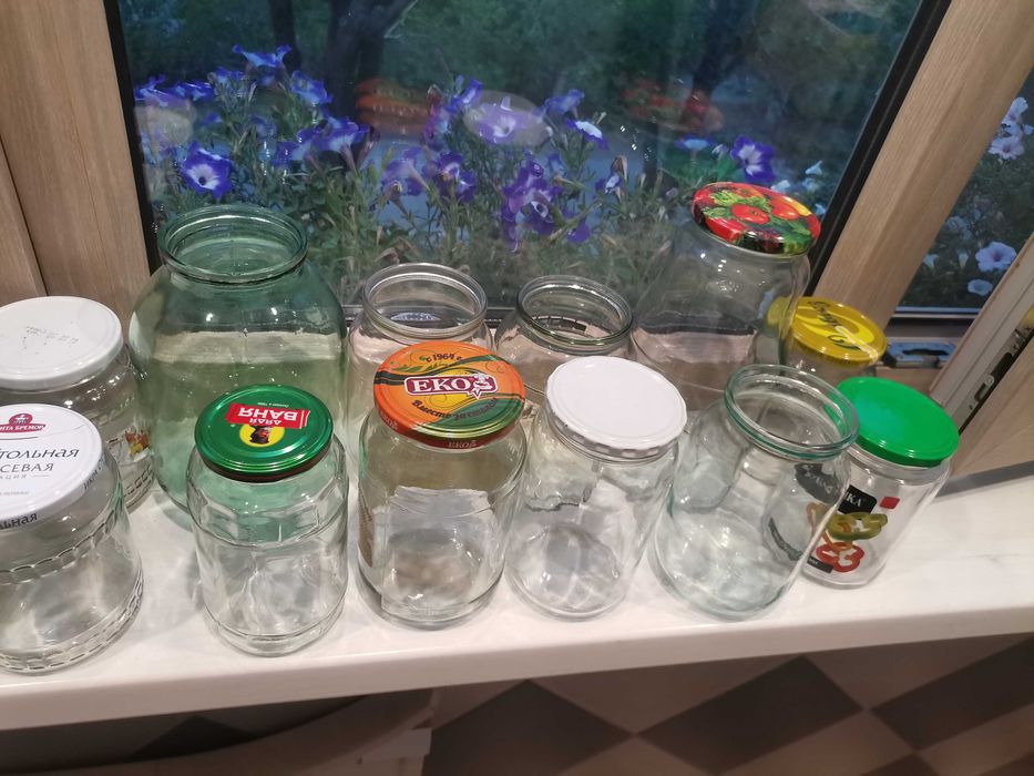 Банки стеклянные разные 30 штук