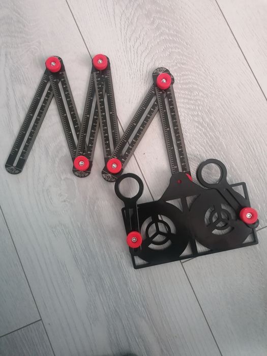 Instrument de măsurat unghiurile și găurile