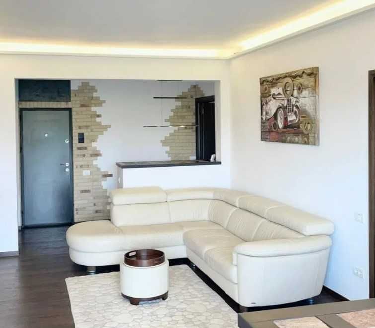 Дава се под наем Тристаен апартамент в Пловдив, Каменица 2 - 90 кв.м за 336.6 € - Снимка #1