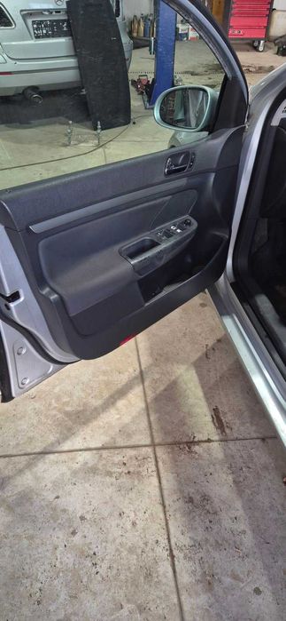 VW Golf V 1.6FSI 115HP BAG мотор на части 2004