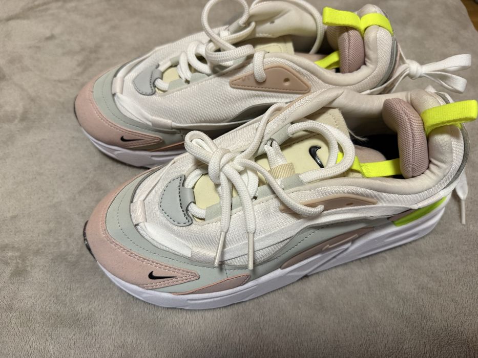 Сникърси Liu Jo нови