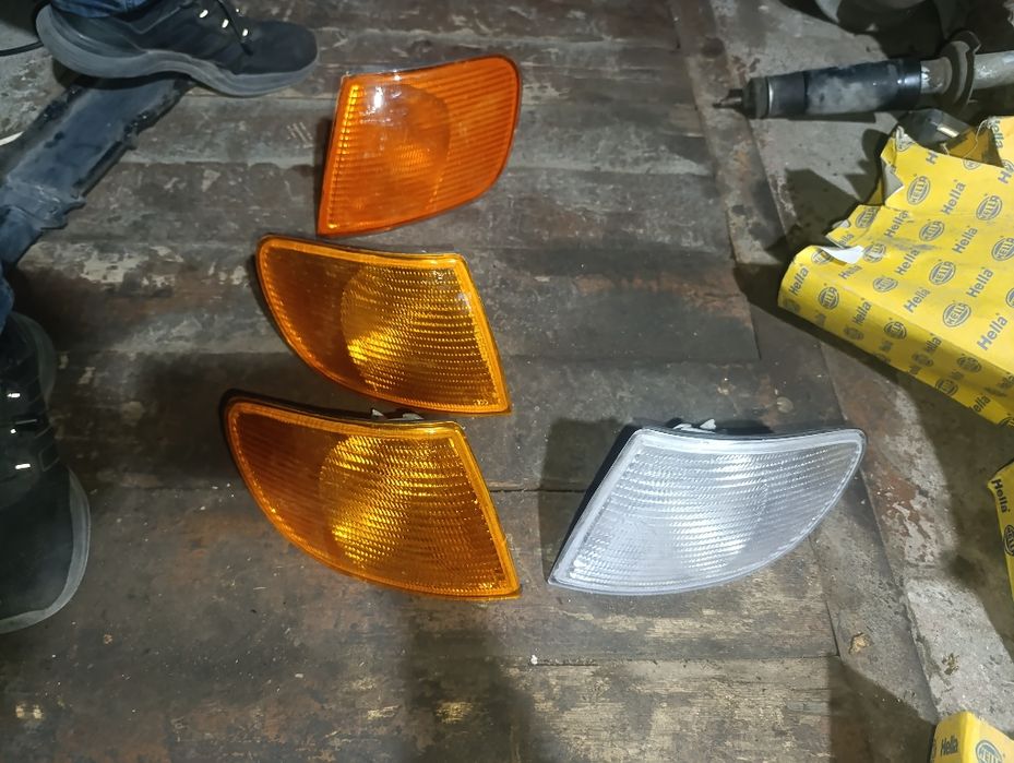 Поворотники Ауди 100/А6С4