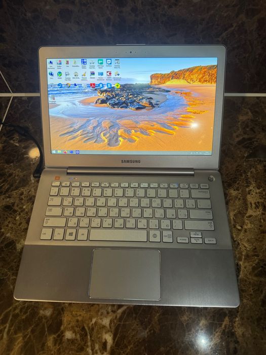 Ноутбук  NP730U3E  Samsung