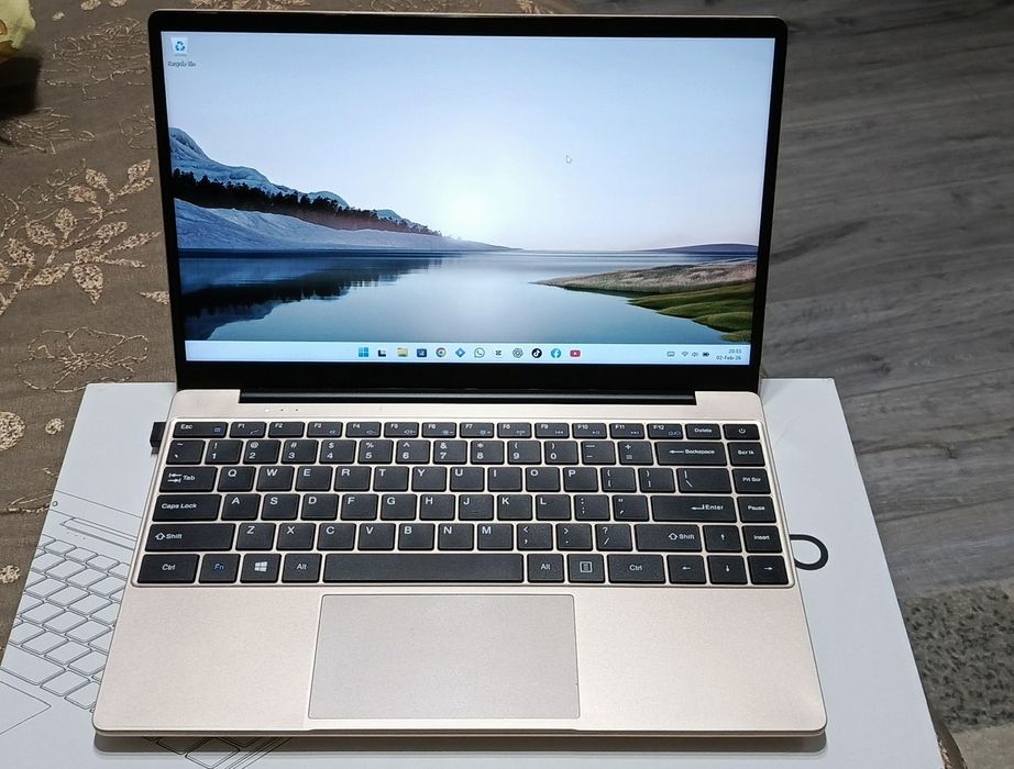 Laptop 6/256 14 inchi