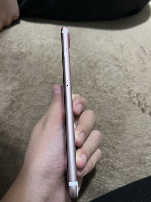 Продам Айфон 7 32гб