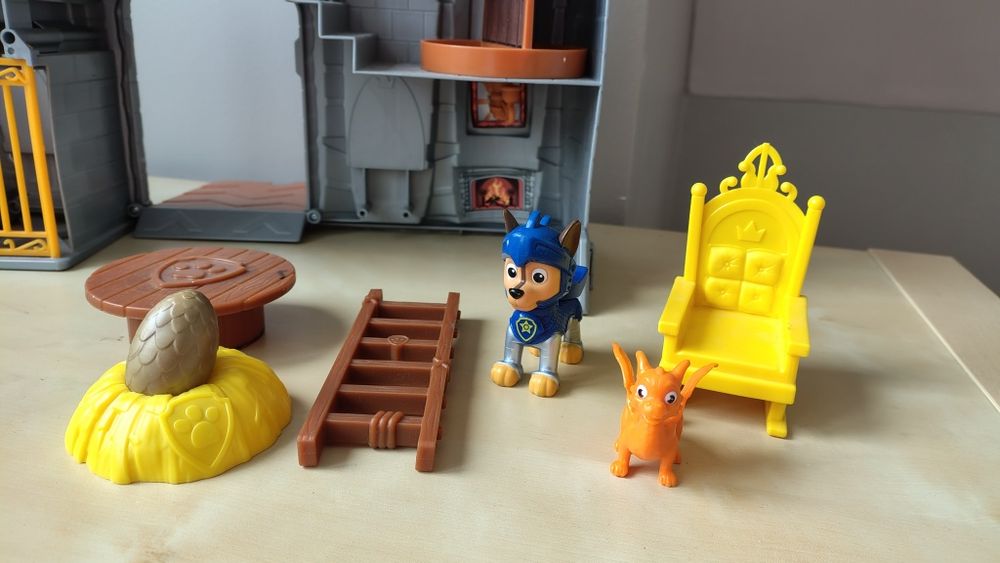 PAW PATROL Rescue Knights Замък щабквартира