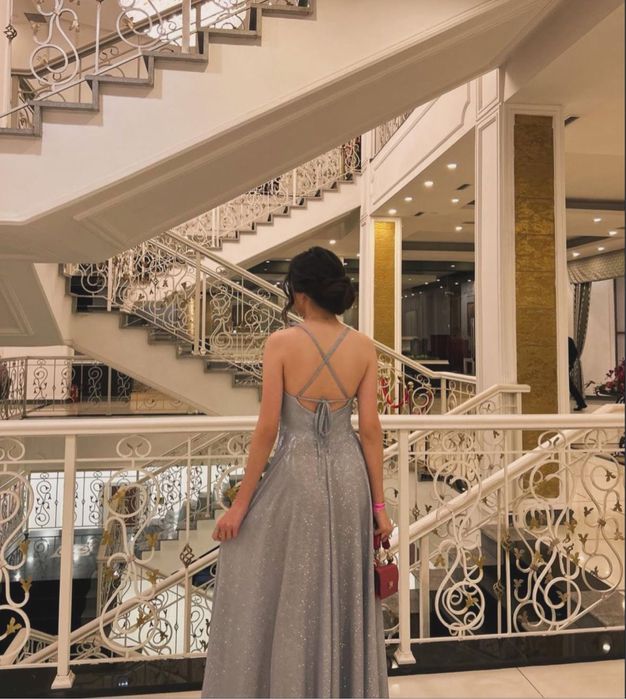 Платье вечернее