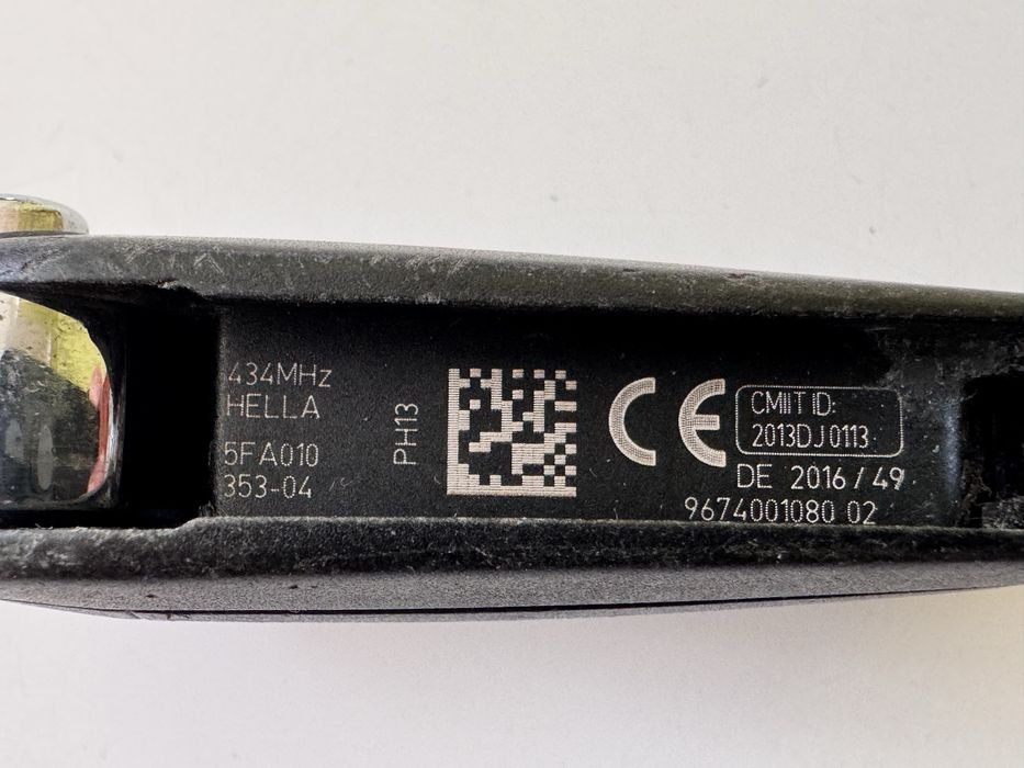 Ключ Peugeot оригинален с 3бутона 208/308/508