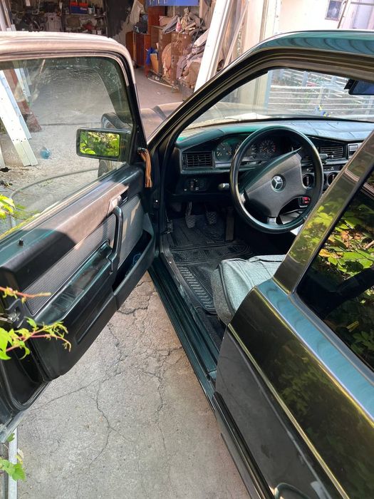 Продается Мерседес 190