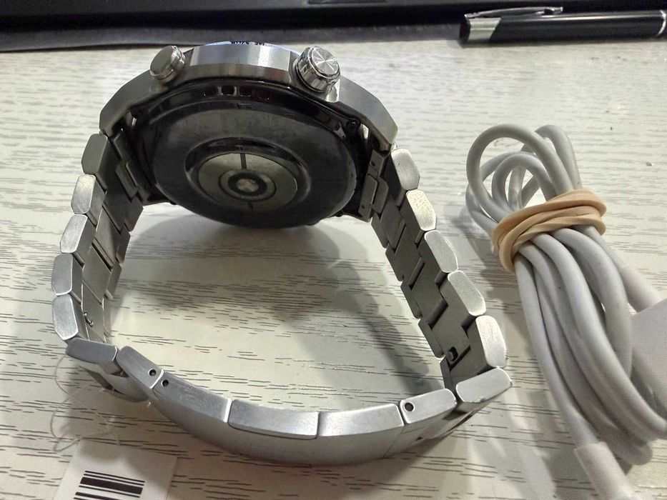 ***ПЕРФЕКТЕН***Huawei Watch Ultimate