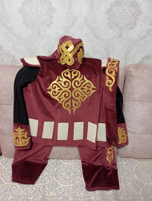 Продам казахский костюм