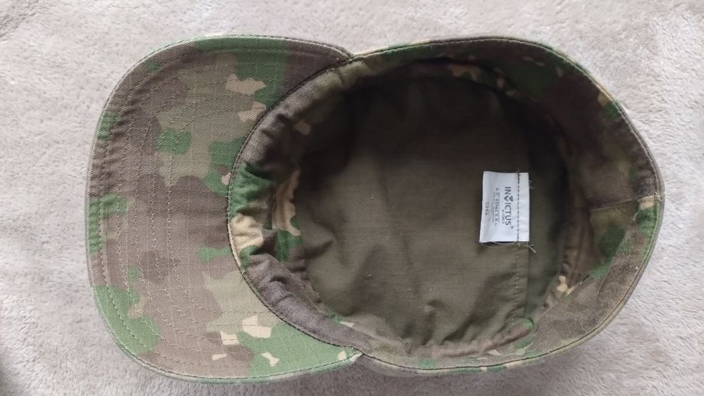 Capela / Sapca militara camuflaj combat, INVICTUS + stema, marimea 56