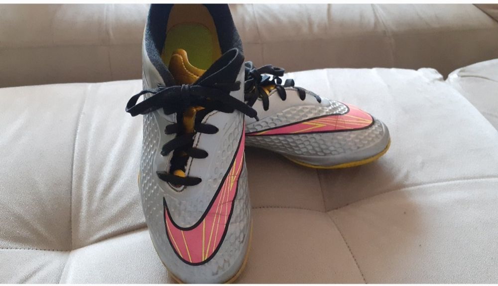 Маратонки Nike  р-р 34