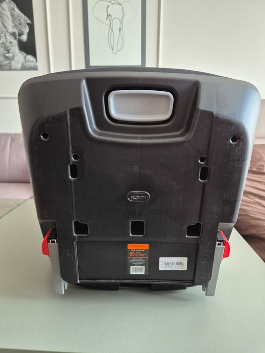 Ново детско столче Britax Römer Kidfix M i-Size BR (3.5 - 12год) с ISOFIX в черен цвят (Cosmos Black)