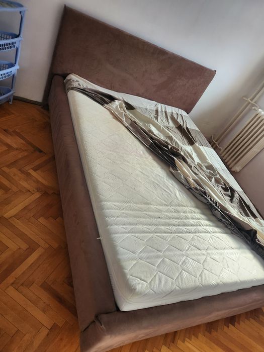 Pat tapițat 140x200