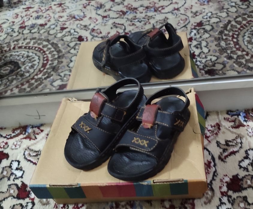 Продаются босоножки