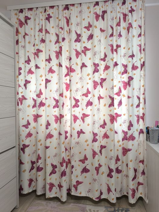 Draperii cu fluturi 1, 45 x 2, 30 m