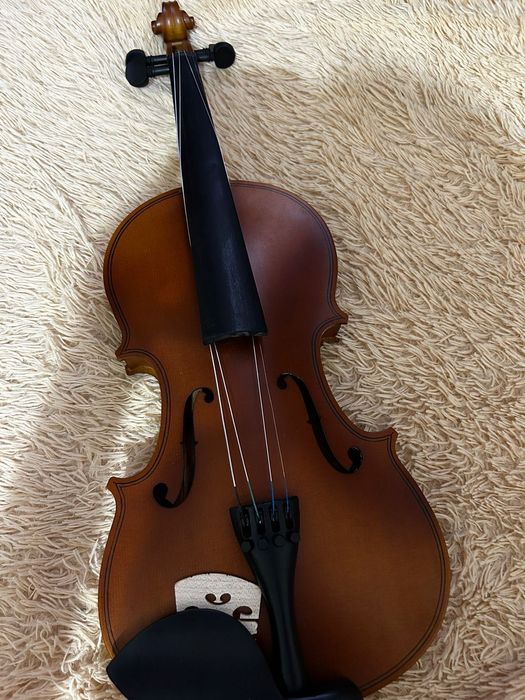 Скрипка новая абсолютно