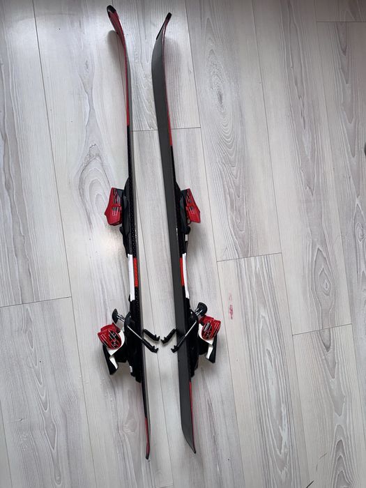 Ski uri copii, Atomic Redster J2