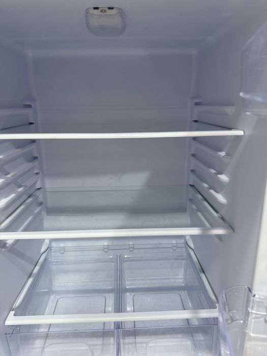 Продам Холодильник Фирмы