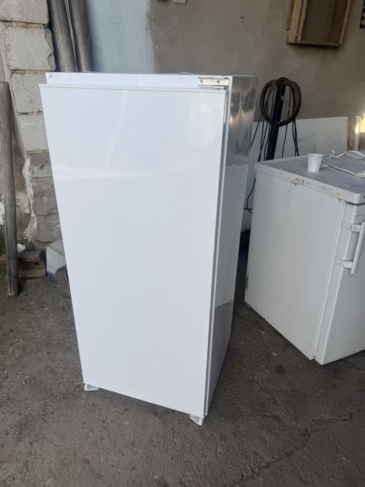 Frigider cu Congelator ca nou marca Germană650 lei Ofer Transport Grat