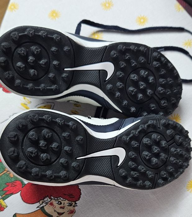 Футболни обувки NIKE