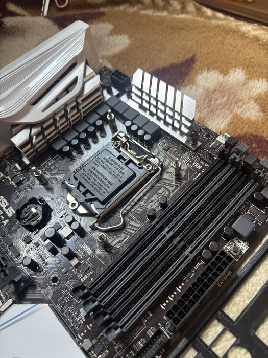 Placa de baza Z170 Asus