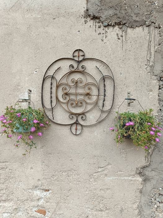 Антики- питуси ,делви,