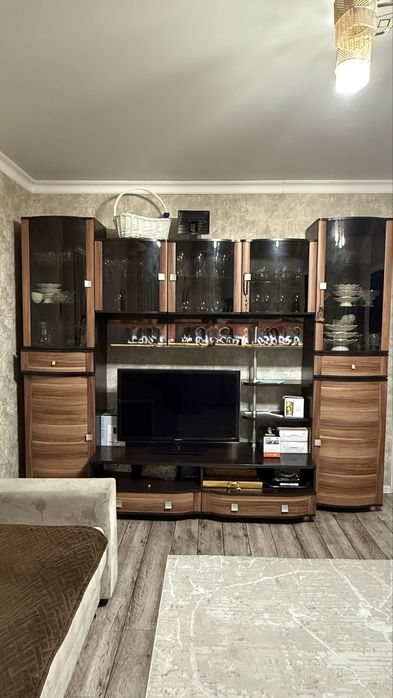 Продам стенку в гостинную