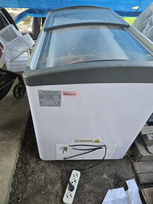 Продам Морозильник