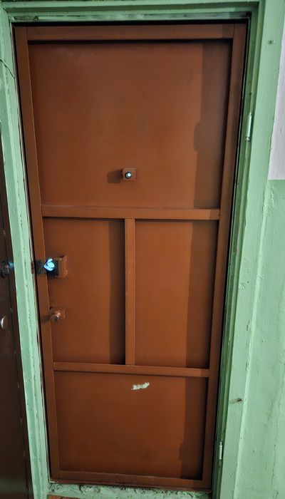 Срочно Дверь железная