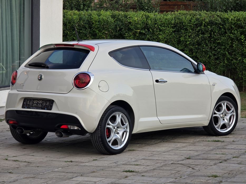Alfa Romeo / Piele / Navi