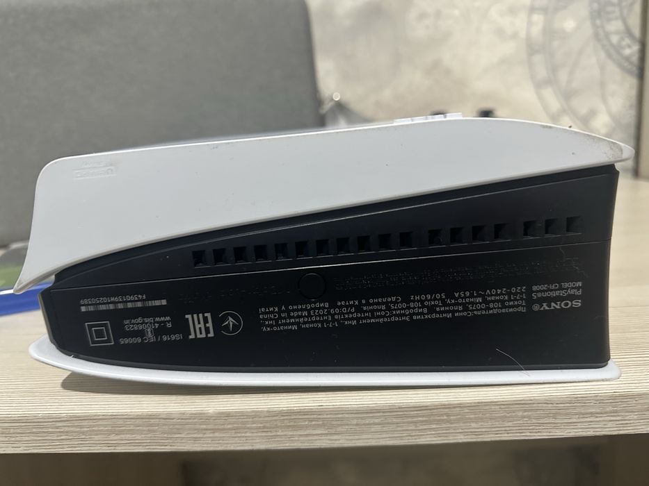 Play station 5 slim 1tb