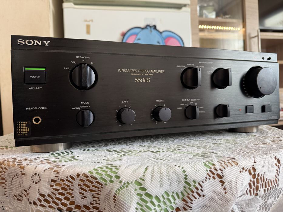 Sony TA-F550ES Качествен стерео усилвател