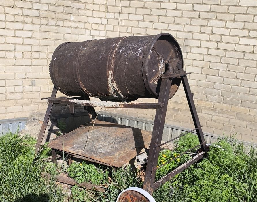 Продам ручную бетономешалку