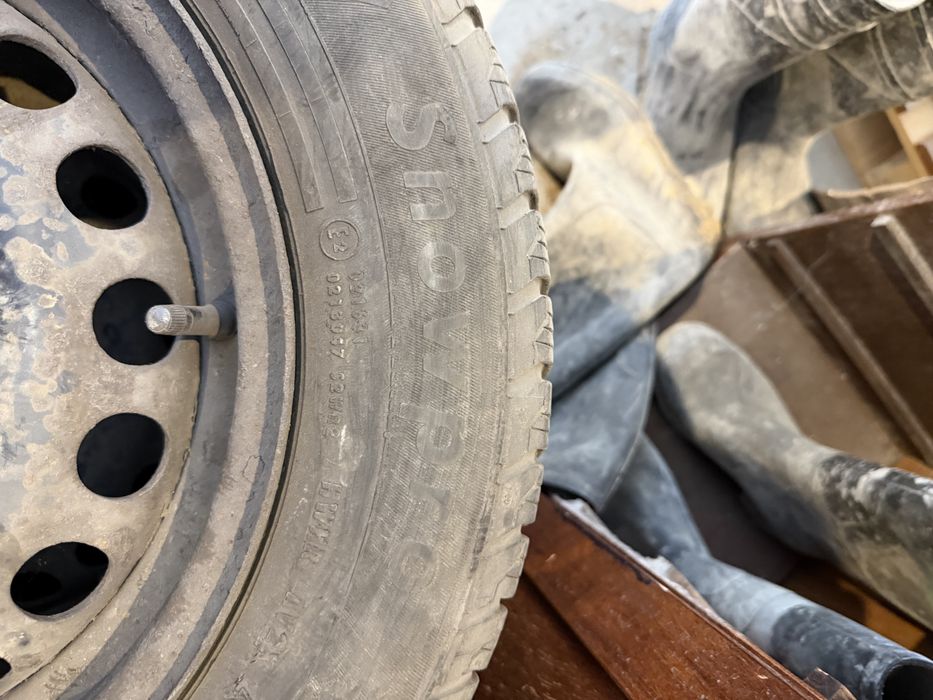 Jante complete tablă + anvelope iarnă 175/70 R14