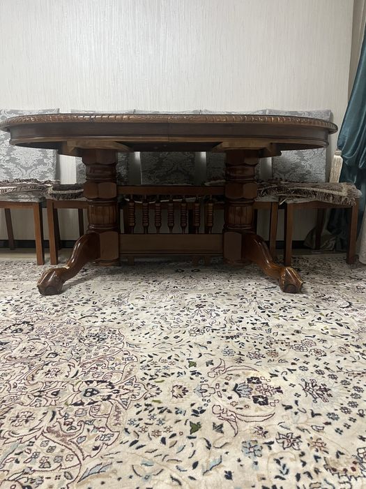 Стол для гостиной