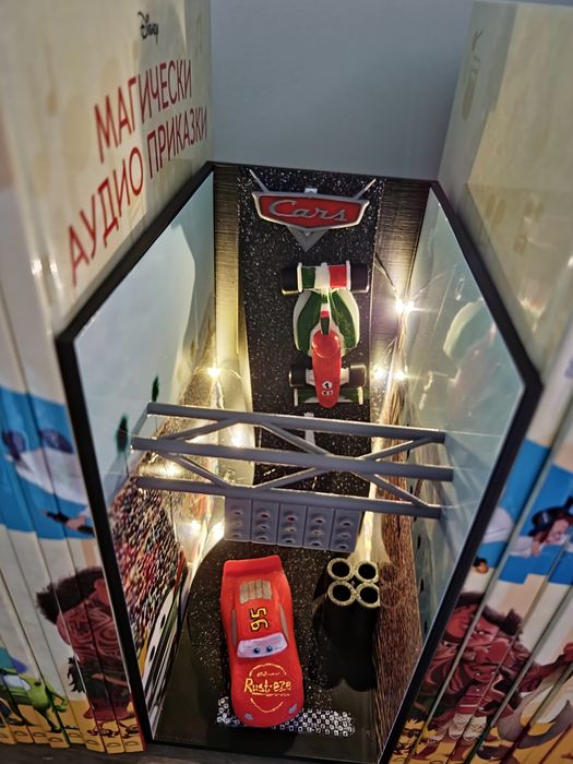 Book Nook разделител за книги disney